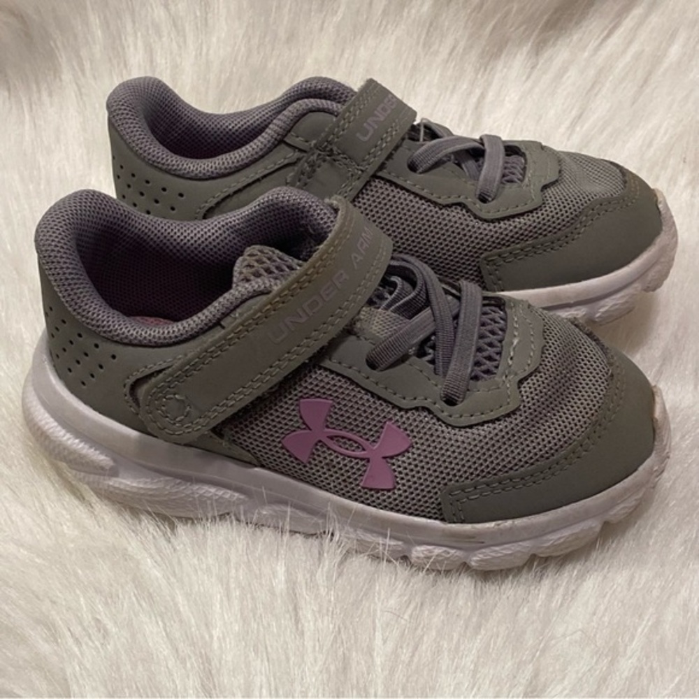 Under‎ Armour Shoes Childs Size 6K Grey Velcro